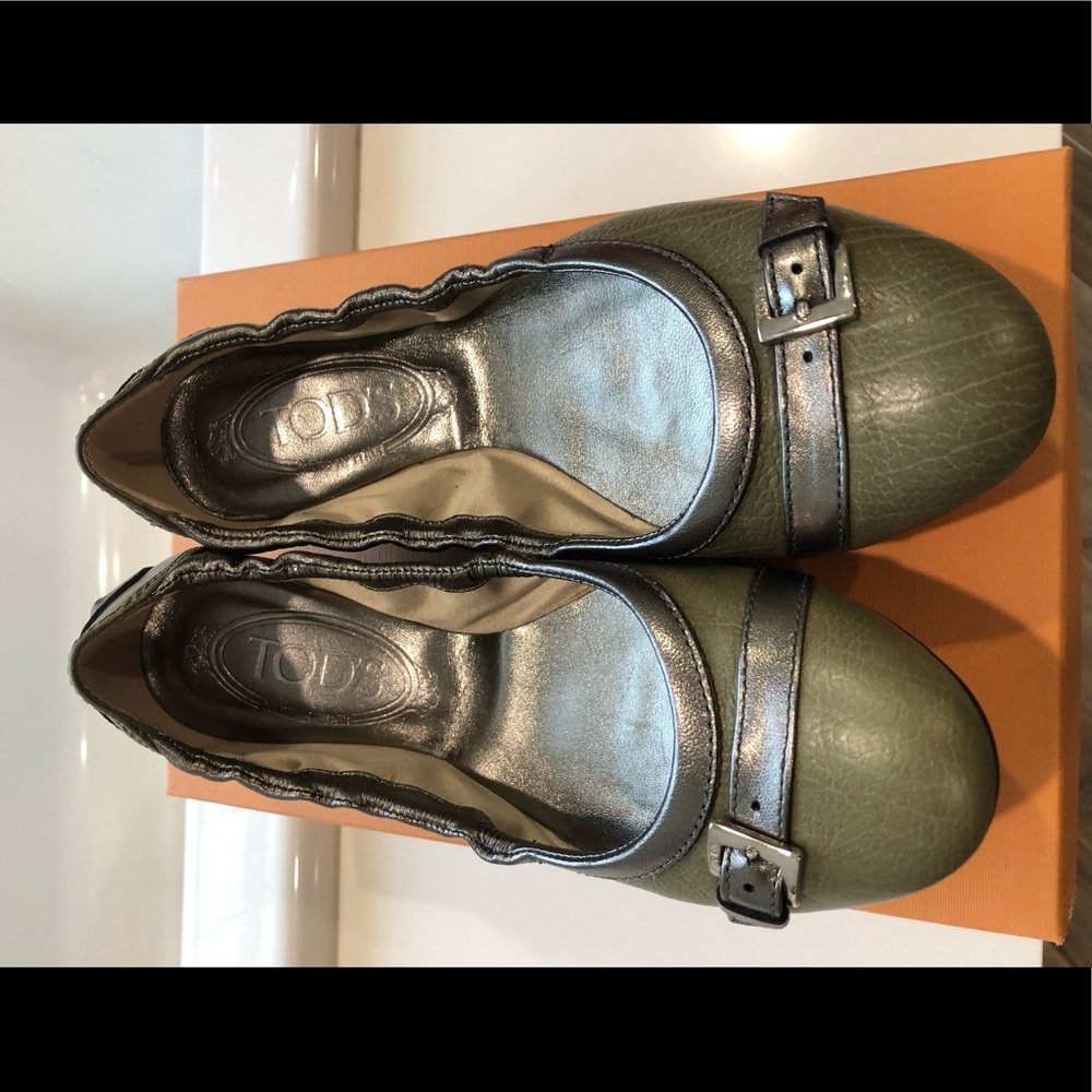 TOD’s BALLET DEE BUCKLE FLATS
